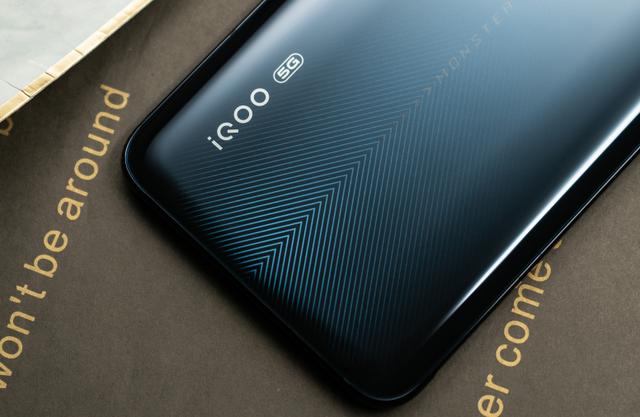vivo 5G手机盘点,三款机型各怀绝技,就此告别“选择困难症”