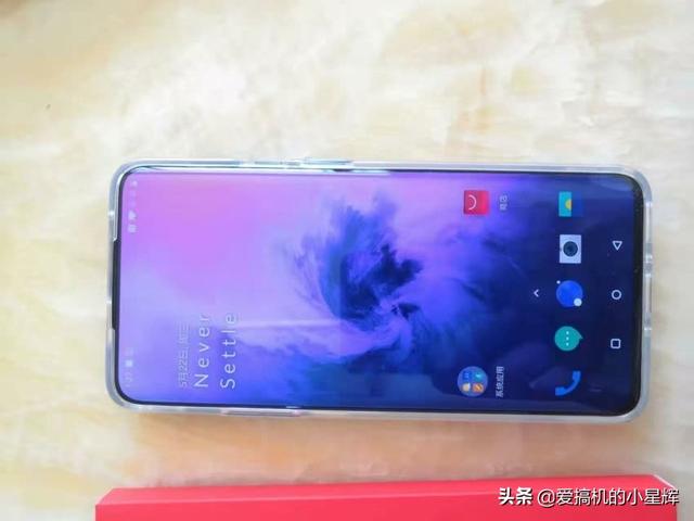 国产旗舰黑马!顶级2K屏+顶级拍照+顶级性能,从4499到3599
