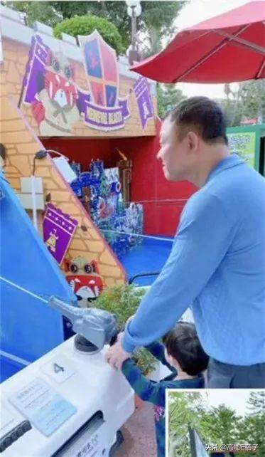 出来游玩纪晓波只看手机不管孩子?吴佩慈晒照反驳:最好的爸爸