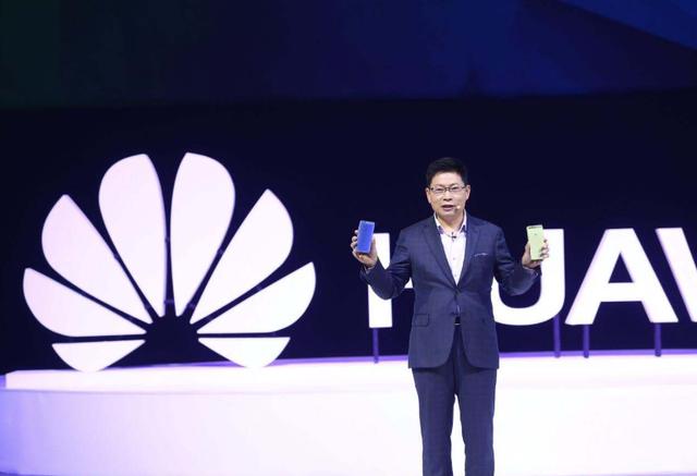 身陷“作弊风波”的华为,如今强势“洗白”,顺便还成世界第一?