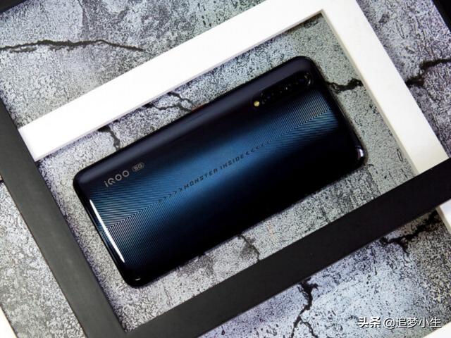 新年买手机不入坑,两款最便宜的5G手机,8+128G版号称无敌手