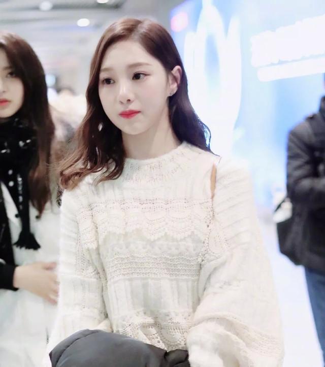 吴亦凡绯闻女友、网红顶流、选秀“回锅肉”,这届选秀好热闹