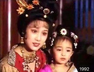 4岁拍戏,用16年时间成为顶流艺人,盘点杨幂出道以来的容貌变化