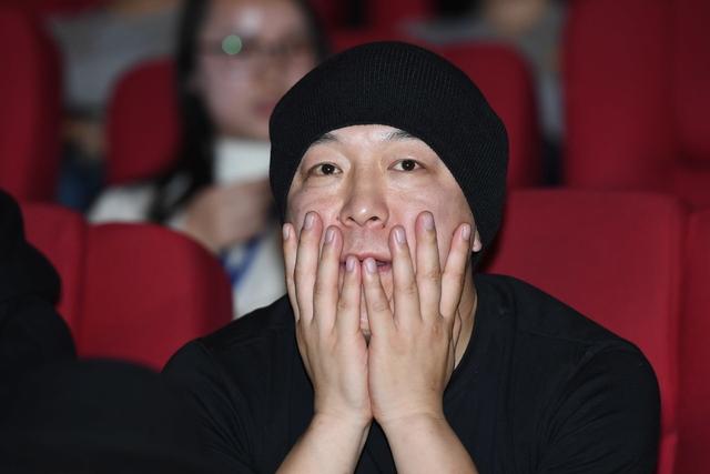 被拉下神坛的黄渤,还不是你们闹的