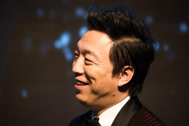 被拉下神坛的黄渤,还不是你们闹的
