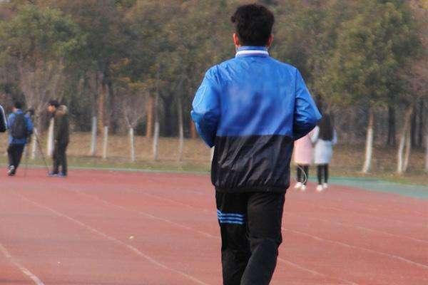 45岁男性每天都坚持晨跑,身体反而越来越差了?究竟是为什么?