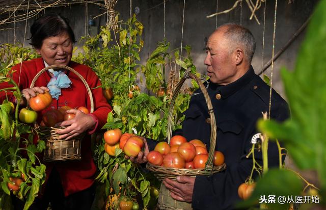 调黄褐斑先养肝,医生:多吃2红1茸,坚持2件事,调黑素稳雌激素