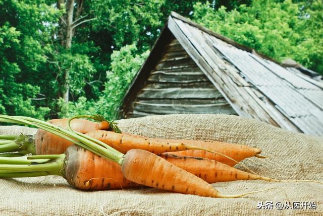 调黄褐斑先养肝,医生:多吃2红1茸,坚持2件事,调黑素稳雌激素