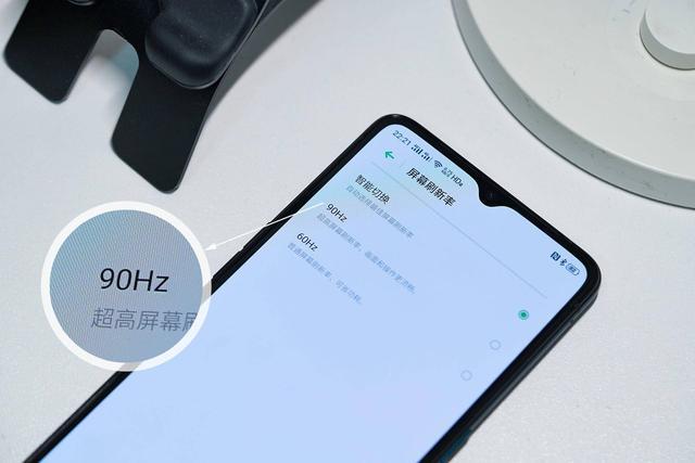 安卓机刷新率再突破，iPhone11依然只有60Hz，网友既爱又恨