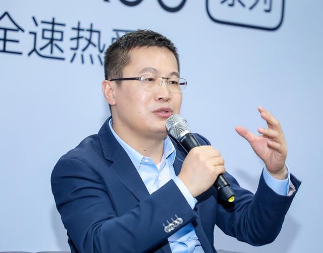 华为面临难题,卢伟冰曝光库存卖不出,2020开年的坏消息