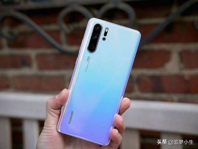 双12不买后悔的手机,120度的超广角镜头,价位同一等级完胜