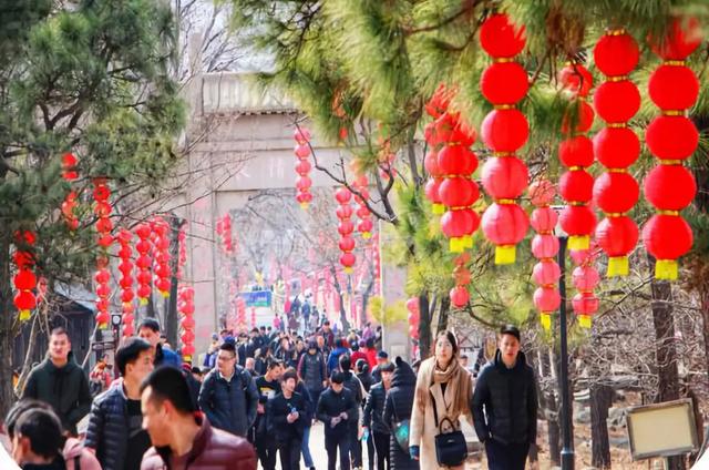 祈福、逛庙会,过一个红红火火的中国年