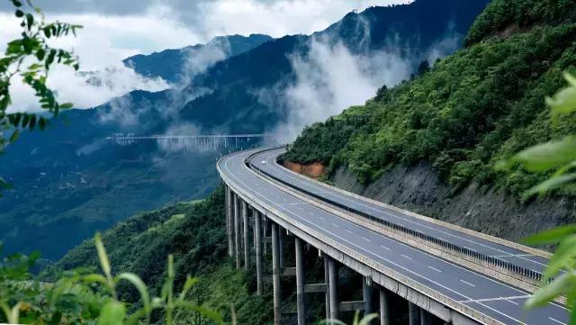 贵州这8条绝美公路,一生至少要去一次
