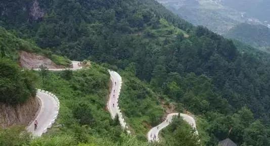 贵州这8条绝美公路,一生至少要去一次
