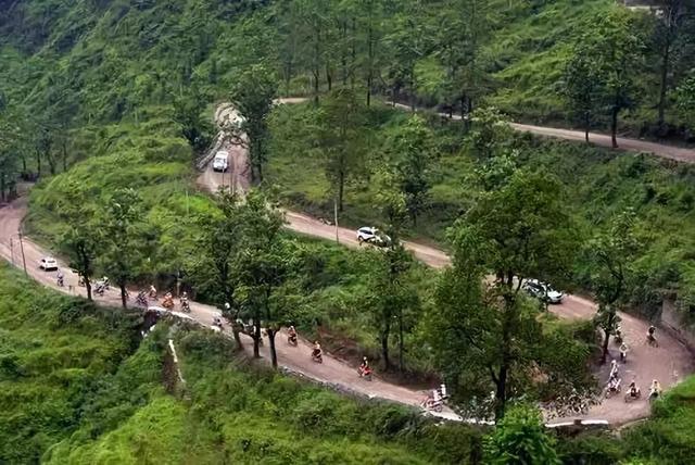 贵州这8条绝美公路,一生至少要去一次