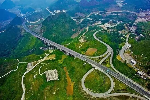 贵州这8条绝美公路,一生至少要去一次