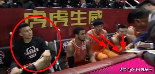 李秋平正式下课!李根3次变化直接反映球队问题,师徒间存在矛盾