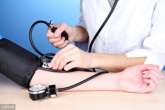 高血压5个误区不要有。医生提醒：把握2个原则，血压才安全