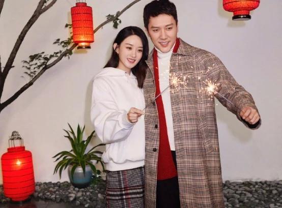 网曝邓伦看上一个剧本,冯绍峰想要拿下,利用赵丽颖人脉讨好导演