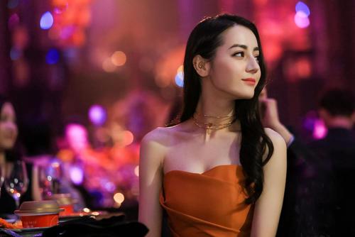迪丽热巴疑假戏真做,被曝新恋情?21岁出道,25岁大火成一线女星
