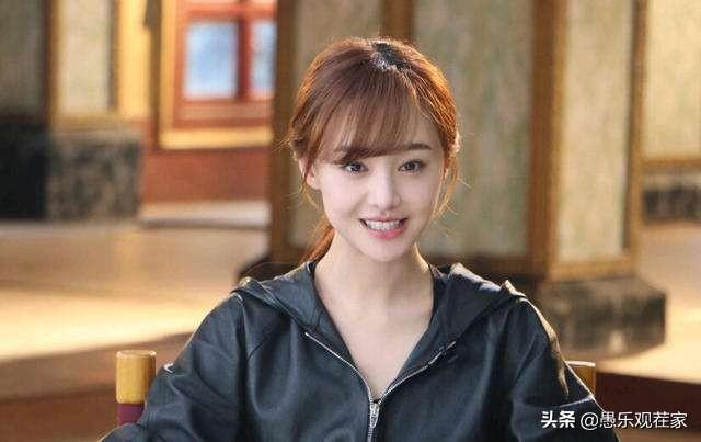 杨紫粉丝刚向郑爽道歉,转脸又开骂迪丽热巴粉丝,这人到底图啥?