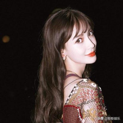 杨颖晒旅行美图,闺蜜颜值超耐打不输她,不愧是姐妹花