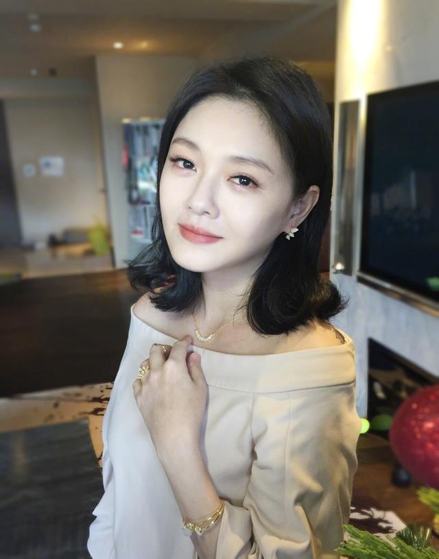 魏大勋鼾声吓到杜江,迪丽热巴睁眼入眠,明星们的睡眠习惯很奇葩