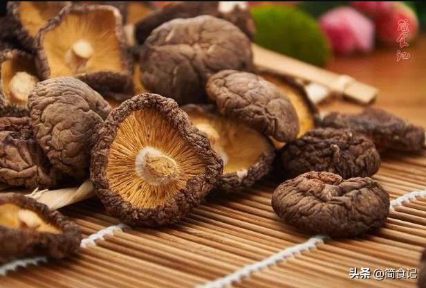 怎样泡香菇?大厨教你小窍门,3分钟就能泡好