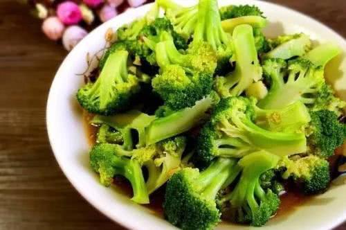 肠胃不好的人,冬天吃什么食物比较好?营养师推荐4种食物好处多