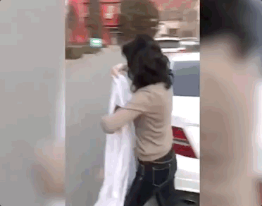 争分夺秒!儿科女医生“卸妆救人”感动网友:我得考虑家属感受