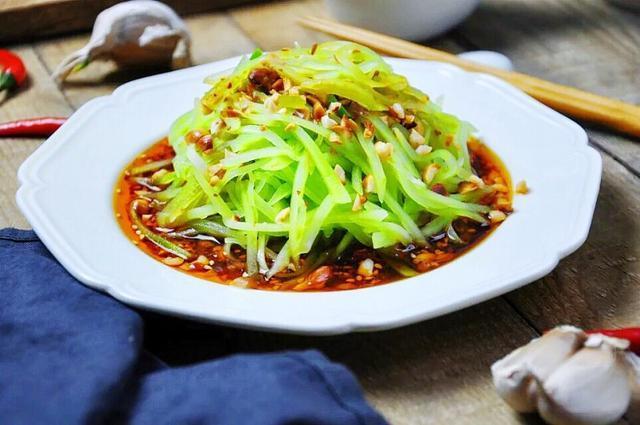 10种凉菜的做法。一看就会,过年过节做给家人们解解腻