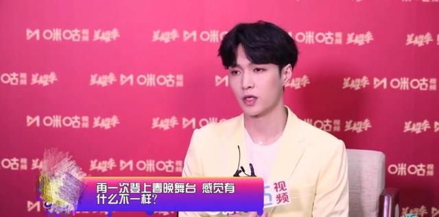 春晚后台亮点多,王嘉尔撒娇卖萌,吴磊到处合影,张艺兴想唱京剧