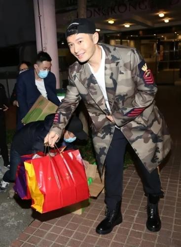 黄晓明:颜值才气完配了人品,越招黑证明你越红