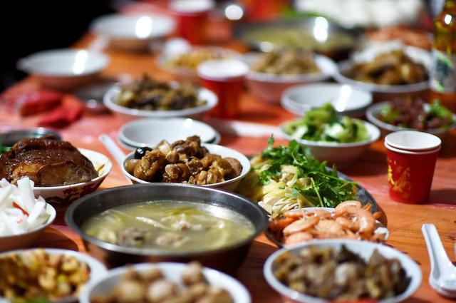 多饱才算七分饱?春节照这份指南吃,远离饱食4大危害