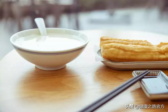 剩菜剩饭保存多久后不能吃?蔬菜、海鲜、肉类各不同