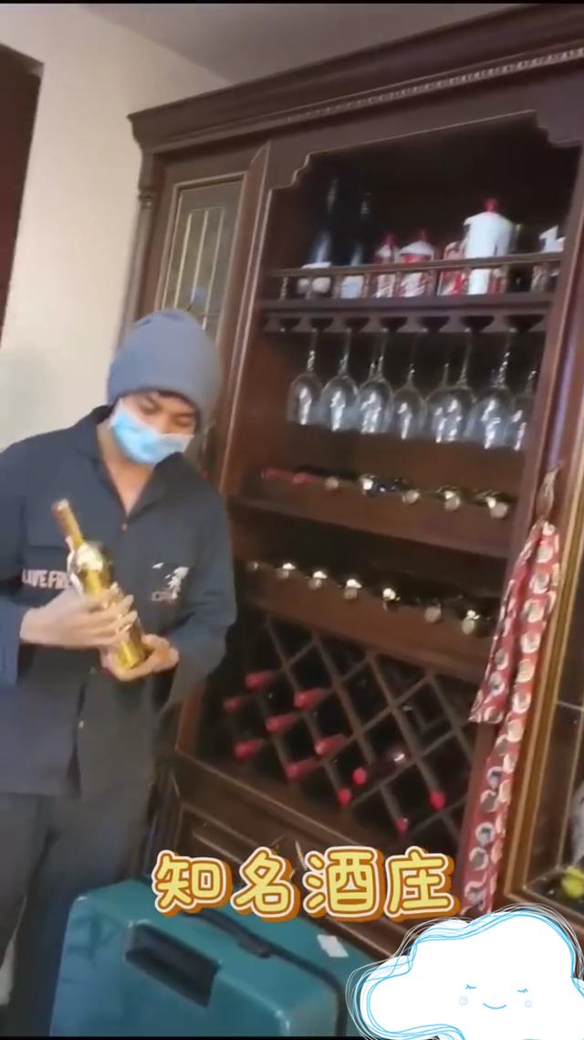 李佳航晒别墅内景名酒满柜,儿子入镜超可爱,细节看李晟很贤惠