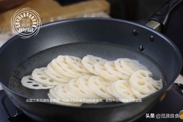 莲藕这样做太好吃,教您做一道回锅藕片,比薯片还解馋,香辣爽脆