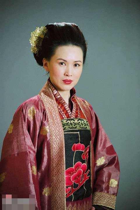可悲的陈秀雯:被老公败光家产不离婚,还和妹妹断交逼得儿子自闭