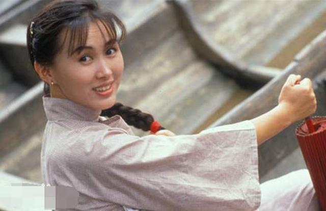 可悲的陈秀雯:被老公败光家产不离婚,还和妹妹断交逼得儿子自闭