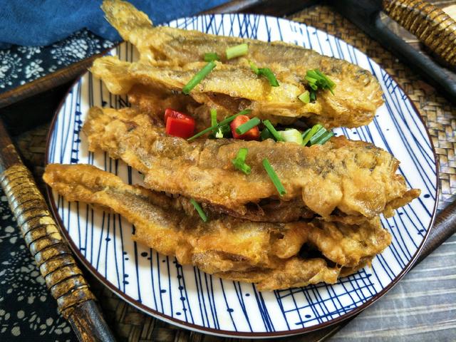 干炸小黄鱼,教你1个好方法,出锅又酥又脆,凉了也不硬