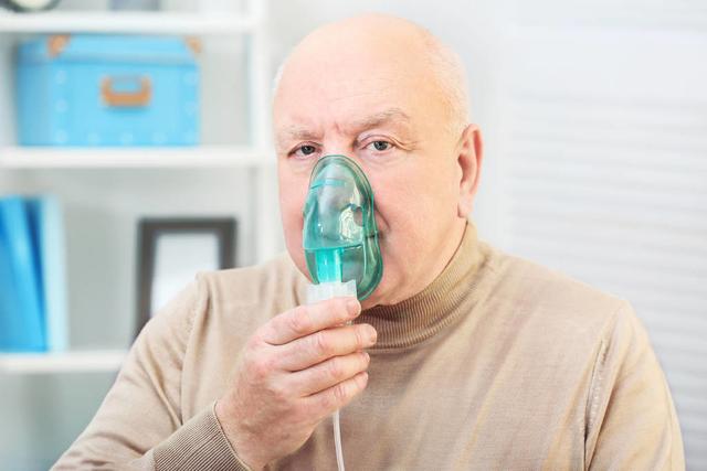 肺为娇脏须慎养，感冒常作为诱因加重原发病，风寒风热暑湿要区分