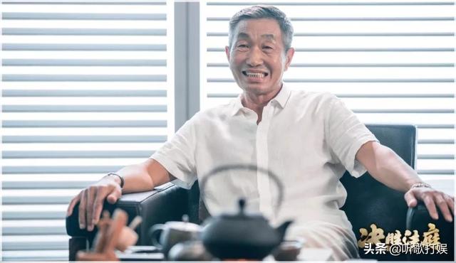 《决胜法庭》开播,五位实力演员大飙演技,评价超《精英律师》?