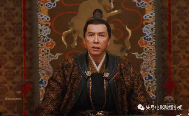 《花木兰》终极预告被吐槽:李连杰被丑化?这么丑的巩俐是只鹰?