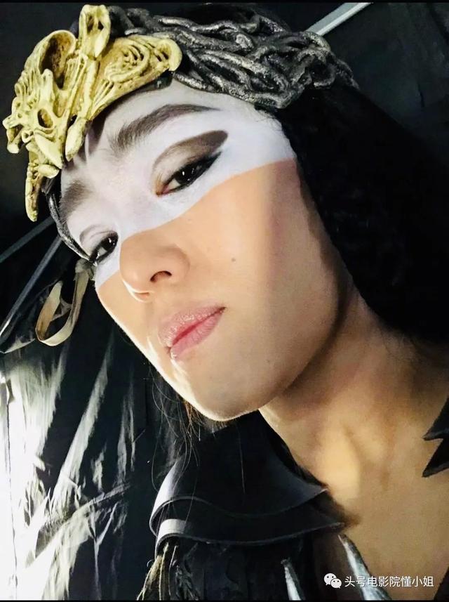 《花木兰》终极预告被吐槽:李连杰被丑化?这么丑的巩俐是只鹰?