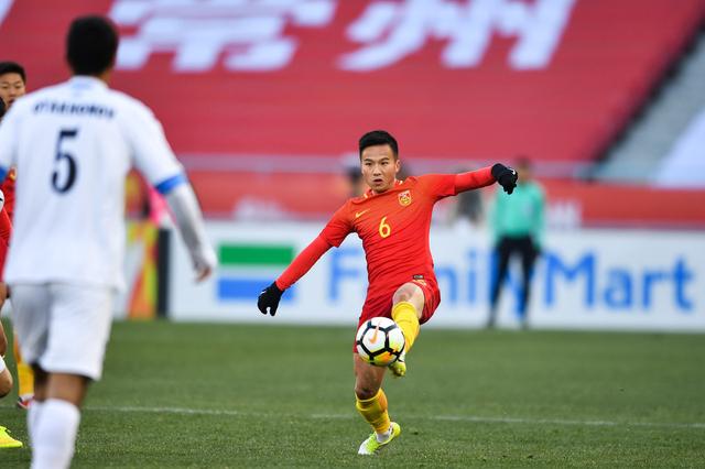 李霄鹏后发制人,当红国脚来投,鲁能才是转会市场最大赢家