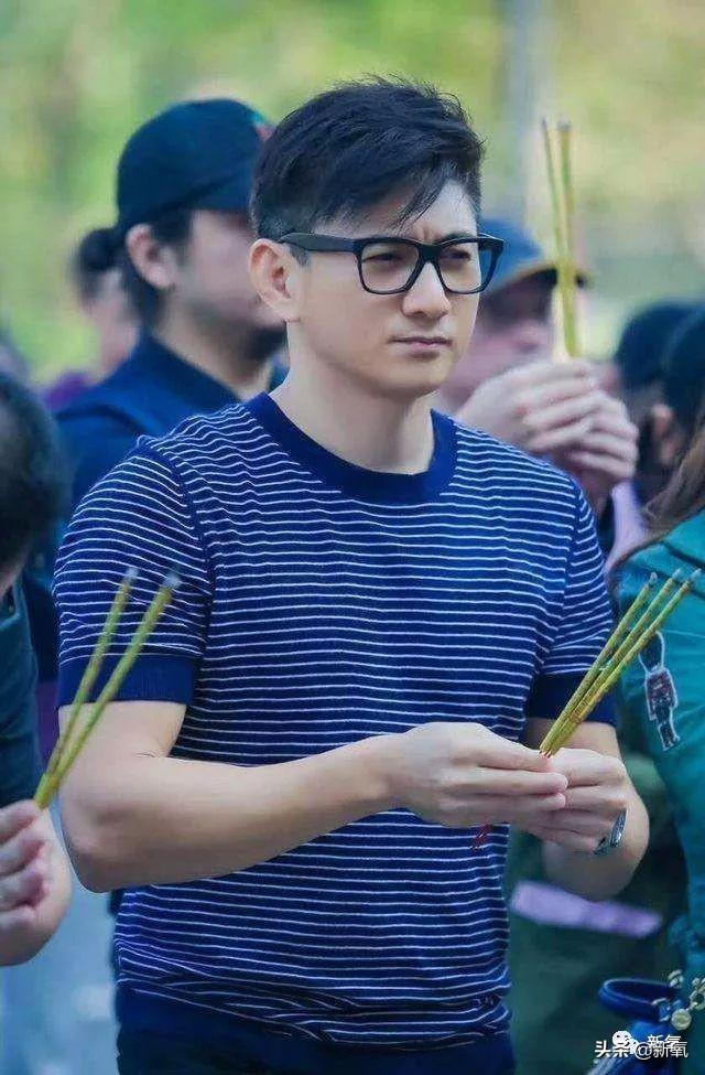 吴奇隆偷吃刘诗诗月子餐?复出后胖成“她奶奶”
