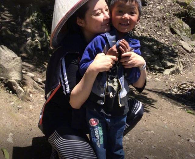韩红累倒,袁立接力:饱受诟病的“杜小月”从未让人失望