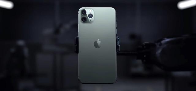 人前华为人后iPhone!从任正非到各路明星,库克赢在了起跑线上?