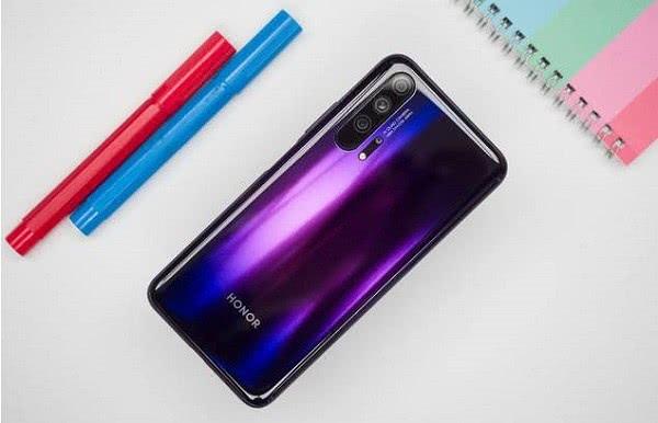 华为更胜一筹,全面屏+麒麟980,比iPhone 11还便宜2800