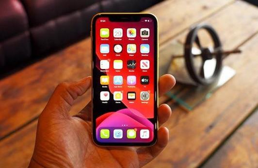 为何iPhone11低价都无人问津?都怪iPhone 8Plus卖得太好了